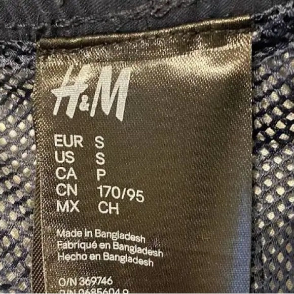 H&M Men’s Small Swim Shirts - Picture 2 of 4